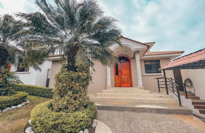 House for rent in Urbanization MANTA BEACH 