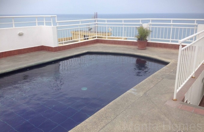 Apartments with ocean view in Torre Marina